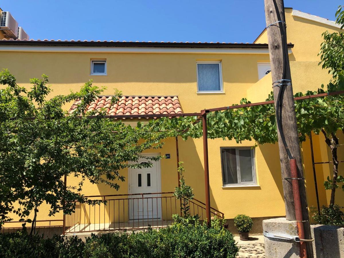 Apartmani BM Biograd Na Moru Bagian luar foto