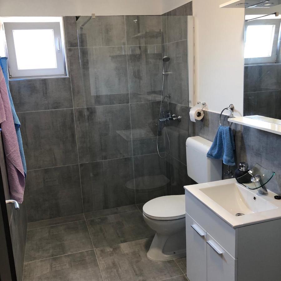 Apartmani BM Biograd Na Moru Bagian luar foto