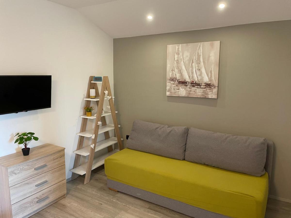 Apartmani BM Biograd Na Moru Bagian luar foto