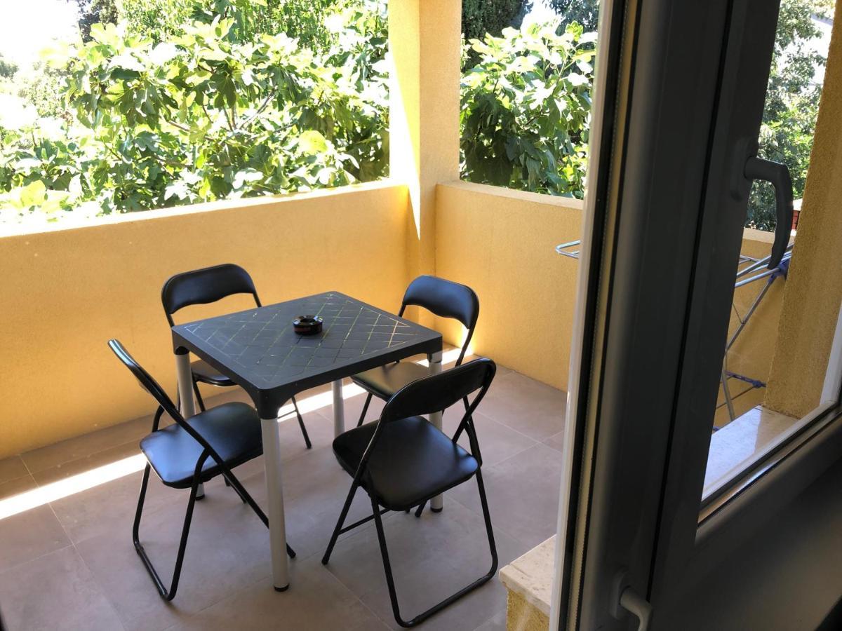 Apartmani BM Biograd Na Moru Bagian luar foto