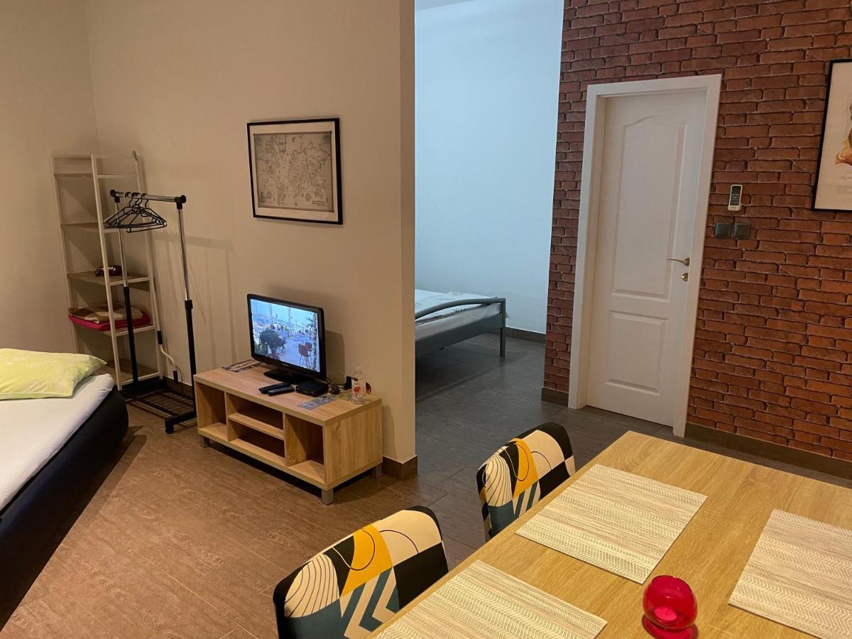 Apartmani BM Biograd Na Moru Bagian luar foto